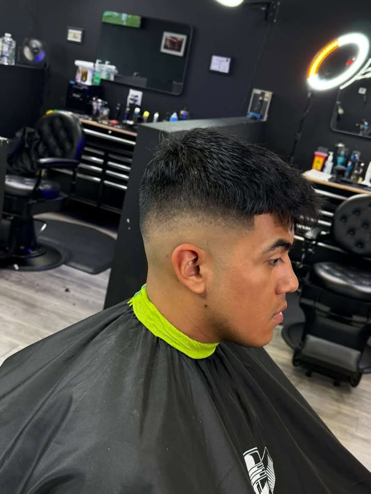 Detailed line-up and skin fade
